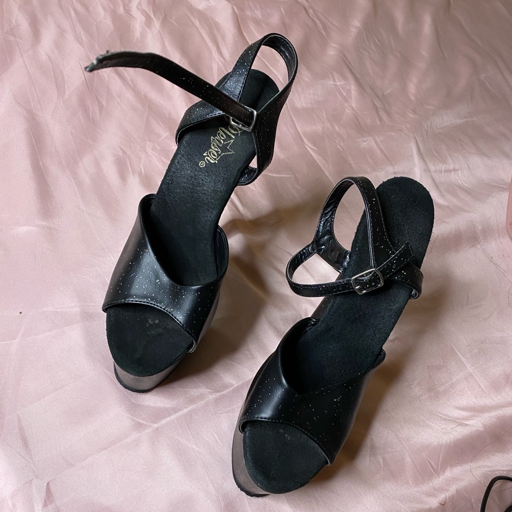 Pleasers dances heels